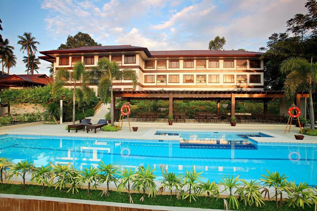 Hotel Tropika, Давао