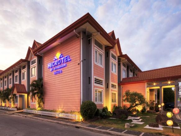 Microtel by Wyndham Davao, Давао