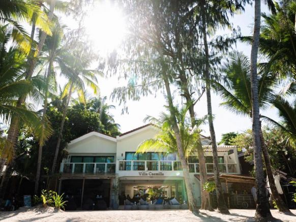 Villa Caemilla Beach Boutique Hotel, Боракай