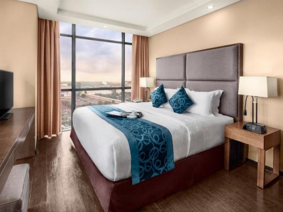 Golden Phoenix Hotel - Manila