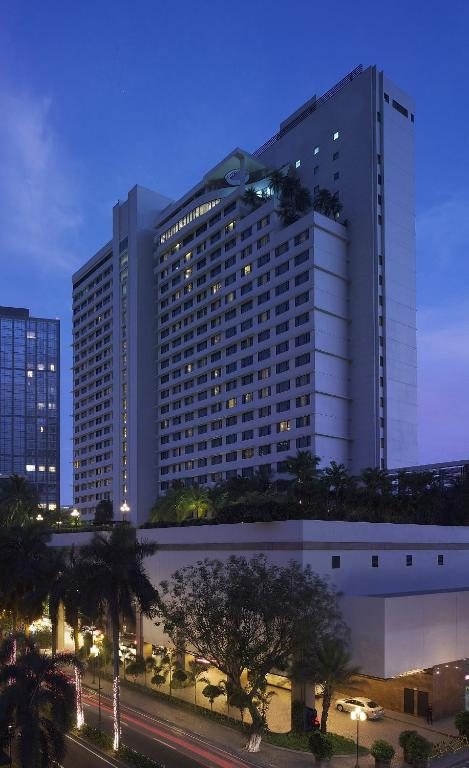 New World Makati Hotel, Manila, Манила