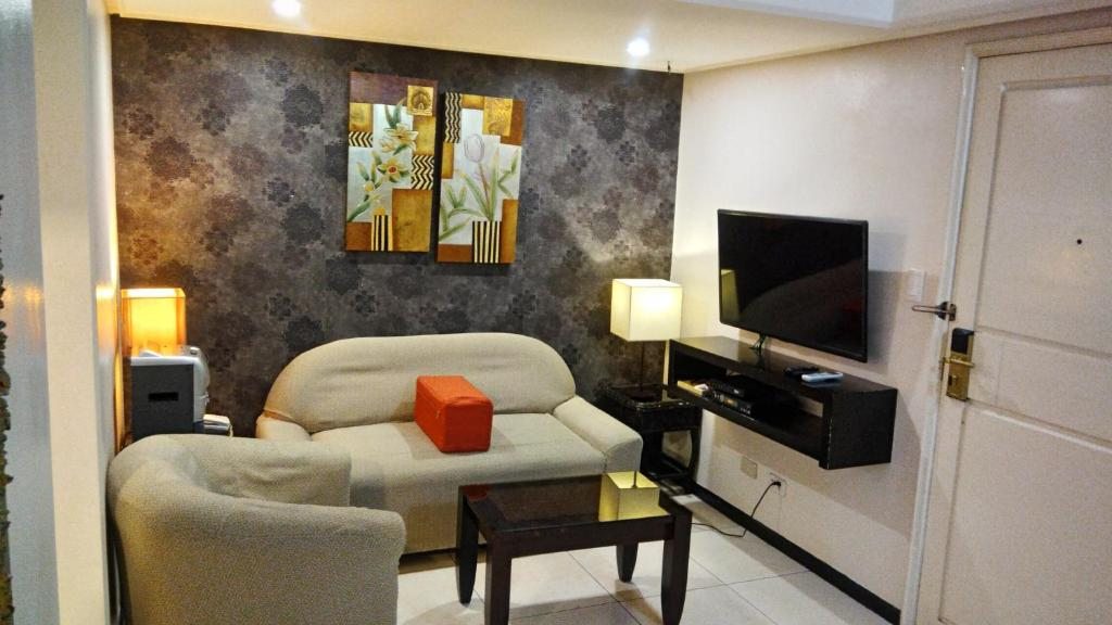 Ralph Anthony Suites, Манила