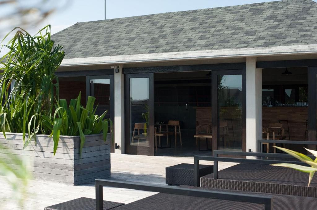 Surf Motel with a terrace, Чангу