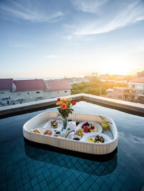 The Kirana Canggu Hotel, Чангу