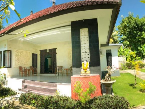 Nyuh Kadah Guest House, Нуса Пенида