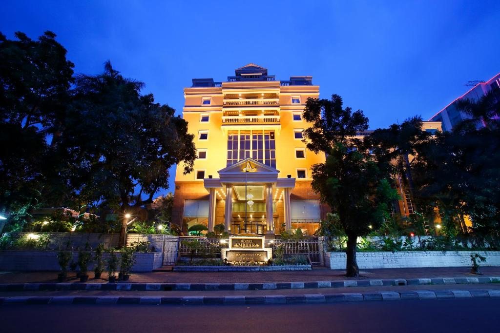 Ambhara Hotel, Джакарта