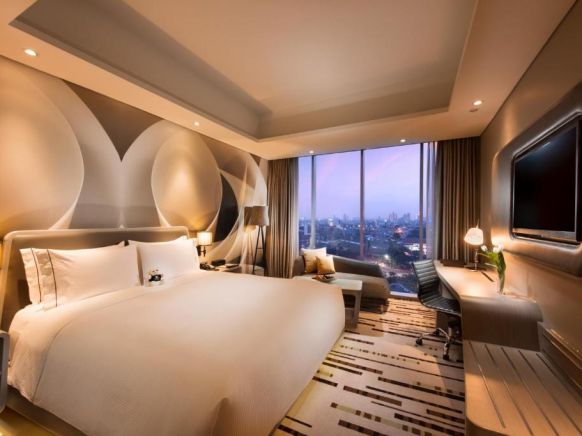 DoubleTree by Hilton Jakarta - Diponegoro, Джакарта