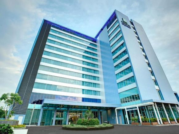 Holiday Inn Express Jakarta International Expo, Джакарта