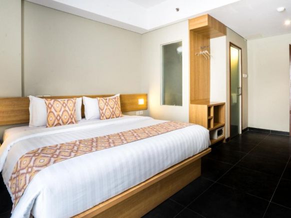 Maple Hotel Grogol
