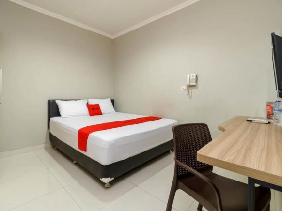 RedDoorz @ Mangga Besar 2