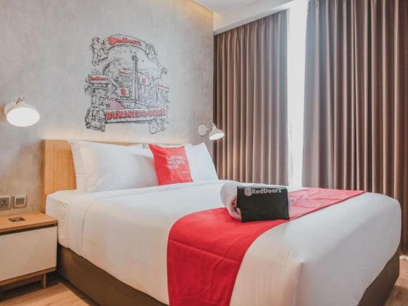 RedDoorz Plus @ Thamrin