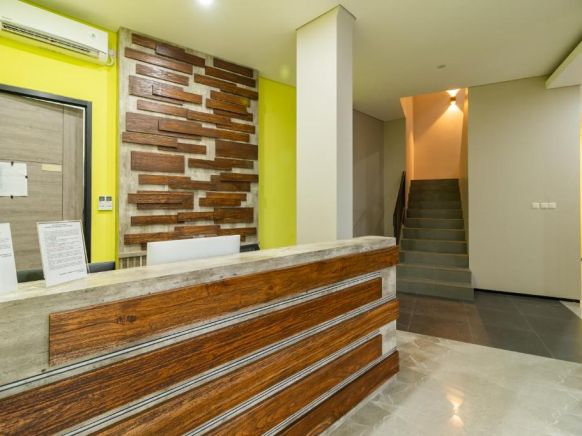 RedDoorz Plus near Senayan City