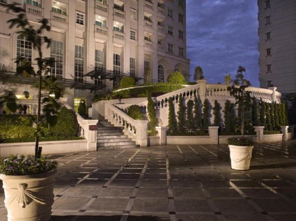 The Bellezza Suites