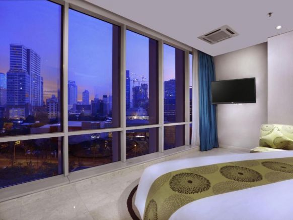 The Grove Suites