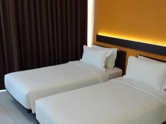 V Hotel Tebet