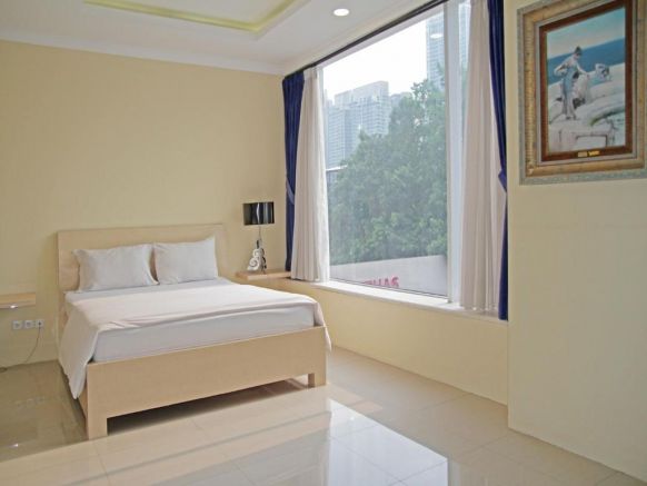 ZEN Rooms Kemang Raya
