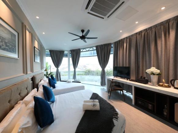Reunion Residence