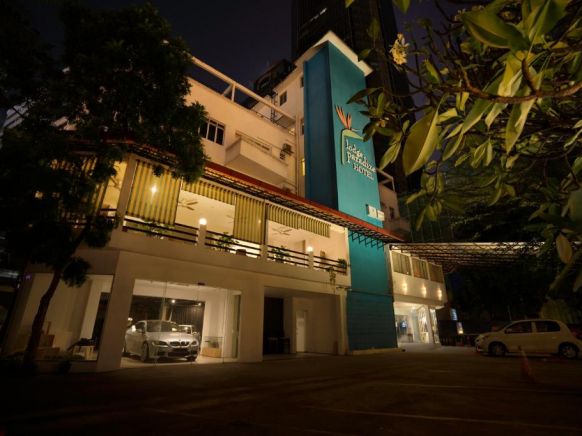 Lodge Paradize Hotel By The Sqwhere