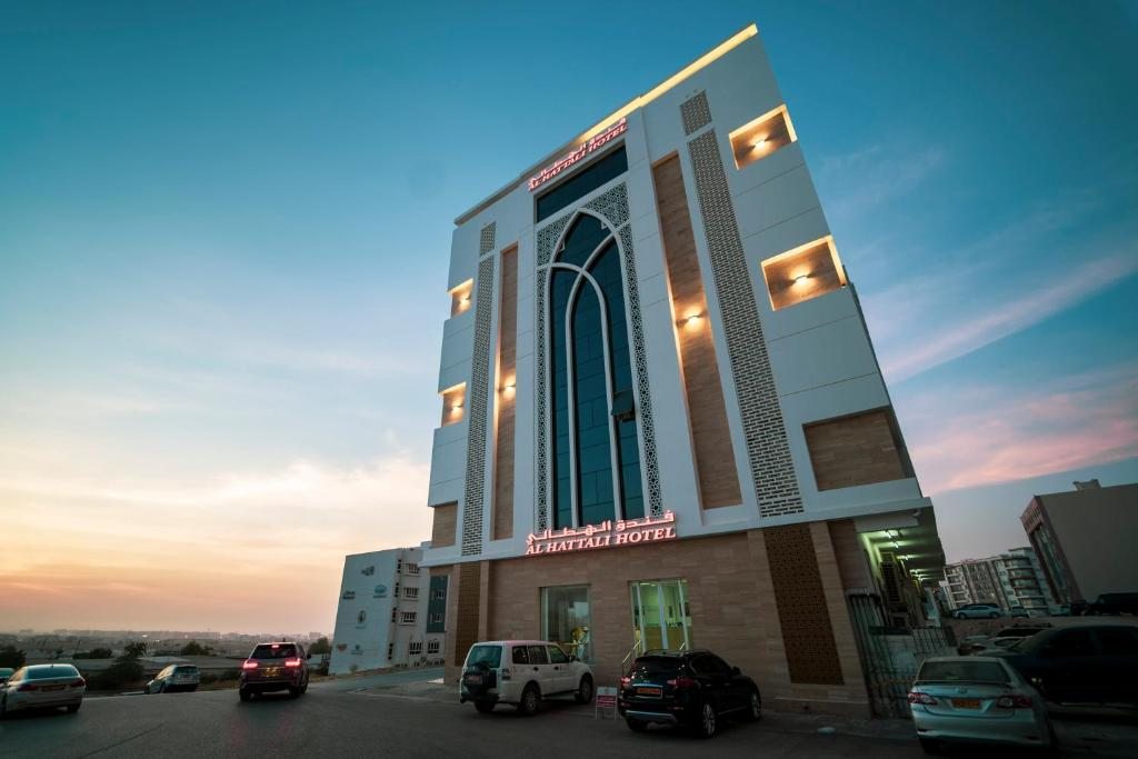 Alhattali Hotel, Маскат