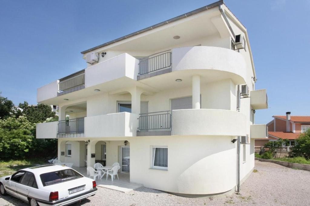 Apartments and rooms with parking space Sveti Vid, Krk - 5323, Свети-Вид-Михольице