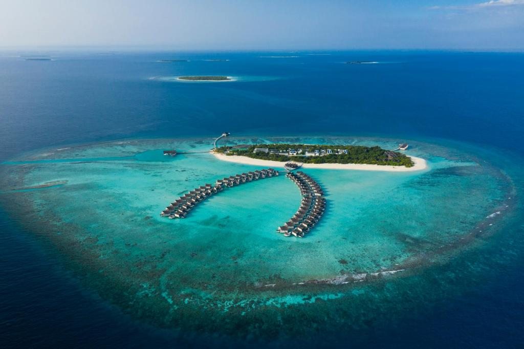 Mӧvenpick Resort Kuredhivaru Maldives, Манаду