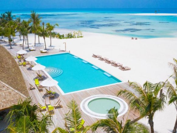 Innahura Maldives Resort, Атолл Лавияни
