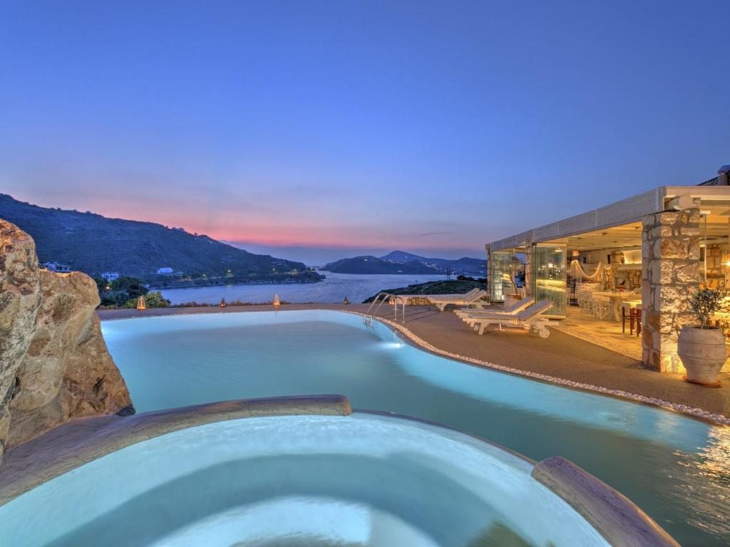 Eirini Luxury Hotel Villas, Грикос