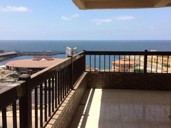 Mövenpick Apartment - Sea View - Wi-Fi, Александрия
