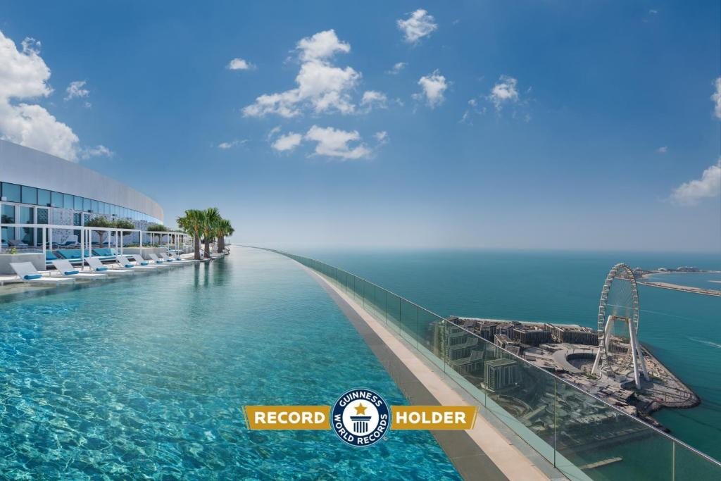 Курортный отель Address Beach Resort, Дубай