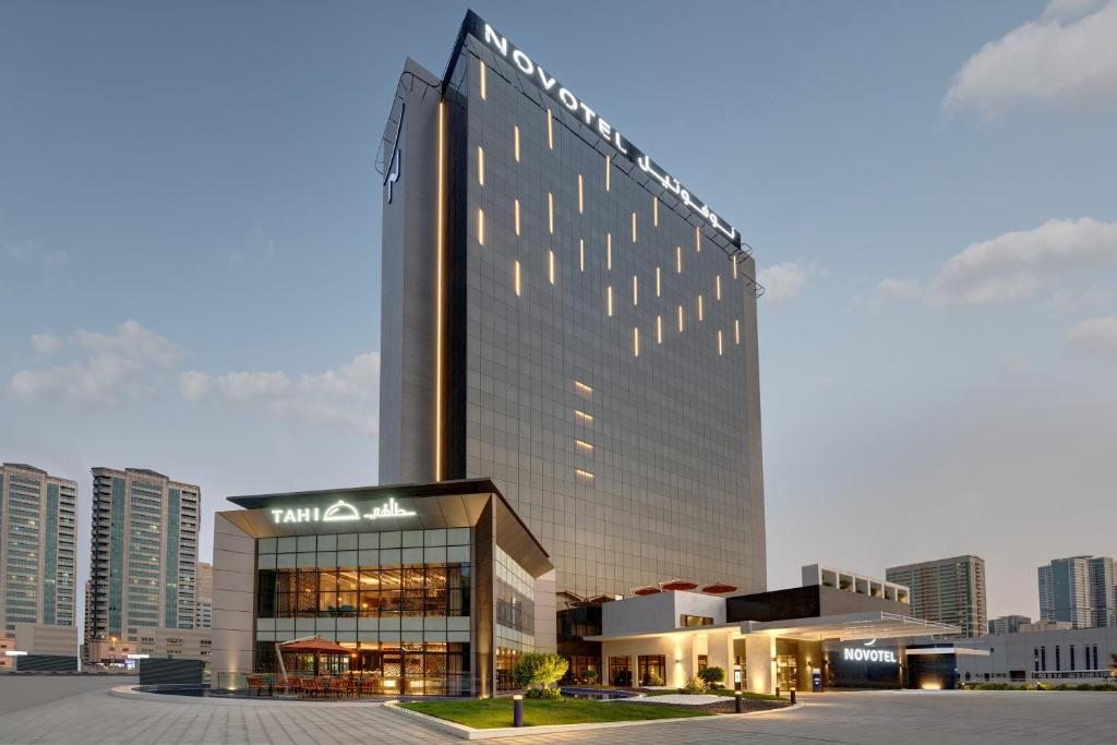 Отель Novotel Sharjah Expo Centre, Шарджа