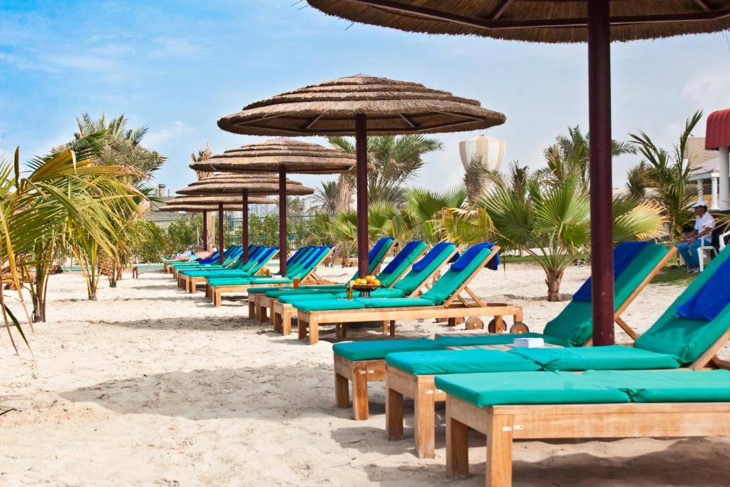 Курортный отель Sahara Beach Resort & Spa, Шарджа