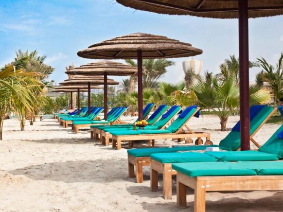 Курортный отель Sahara Beach Resort & Spa