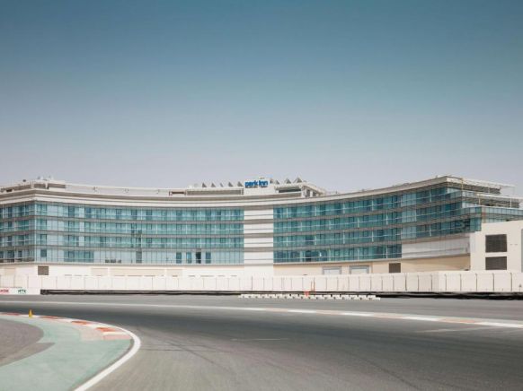 Отель Park Inn by Radisson Dubai Motor City