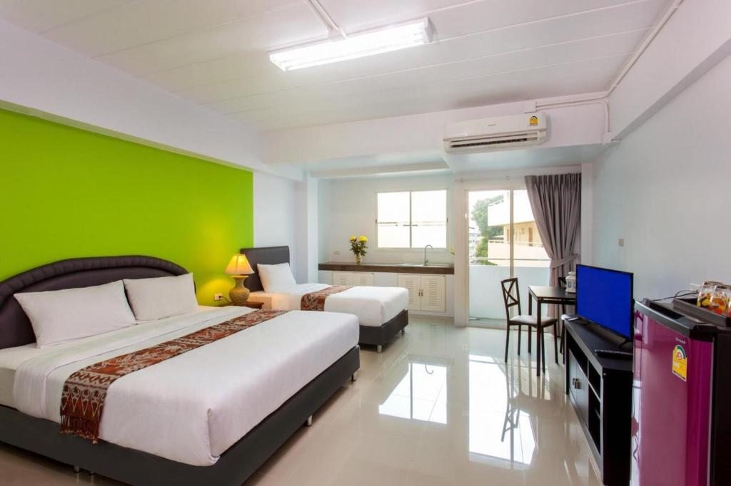 OYO 601 C W Mansion Phuket, Пхукет