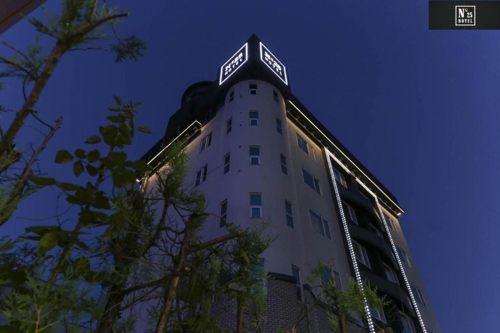 No.25 Hotel, Чхонан