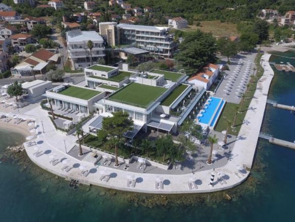 Blue Kotor Bay Premium Spa Resort, Котор