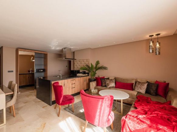 Avenue Suites