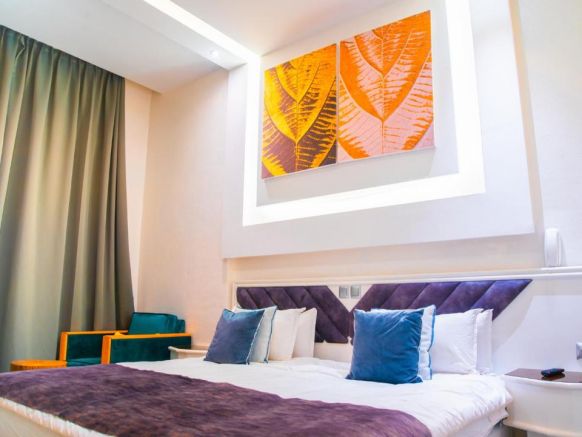 WINDSOR HOTEL CITY CENTER