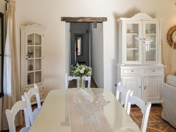 Amazing home in Frigiliana w/ WiFi, Outdoor swimming pool and 3 Bedrooms