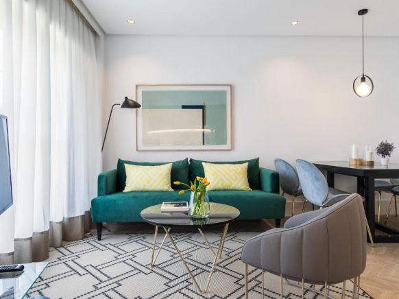 Feelathome Waldorf Suites Apartments, Мадрид