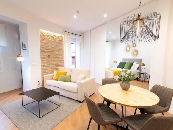 Chinitas Urban Aparments near the Picasso Museum