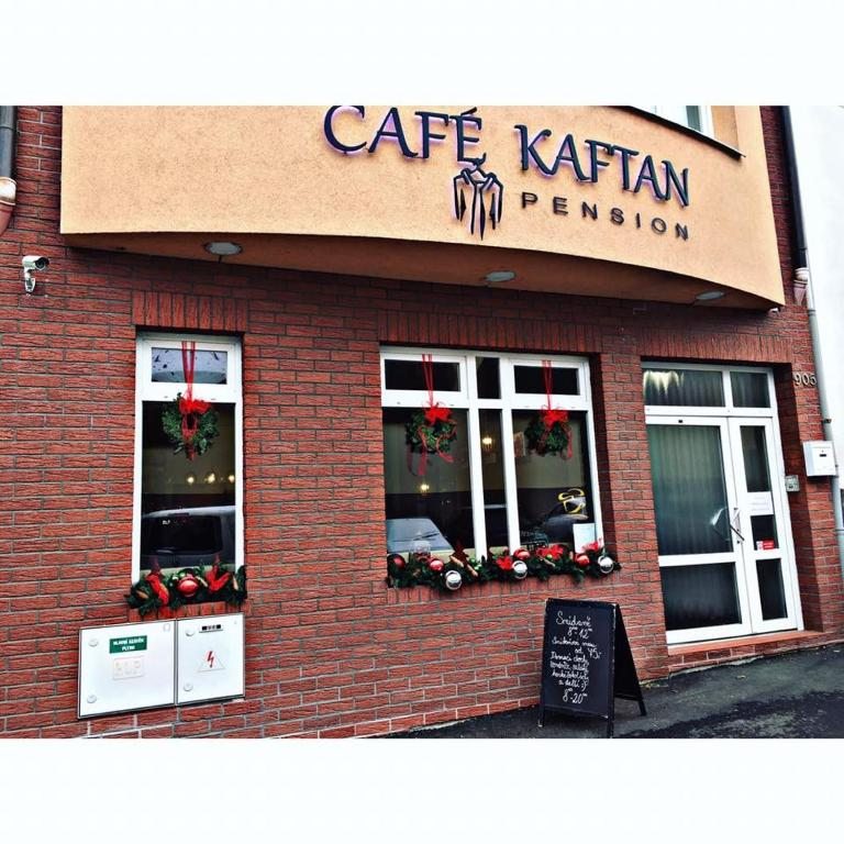 Café Kaftan - pension, Колин
