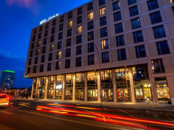 Schulz Hotel Berlin Wall at the East Side Gallery