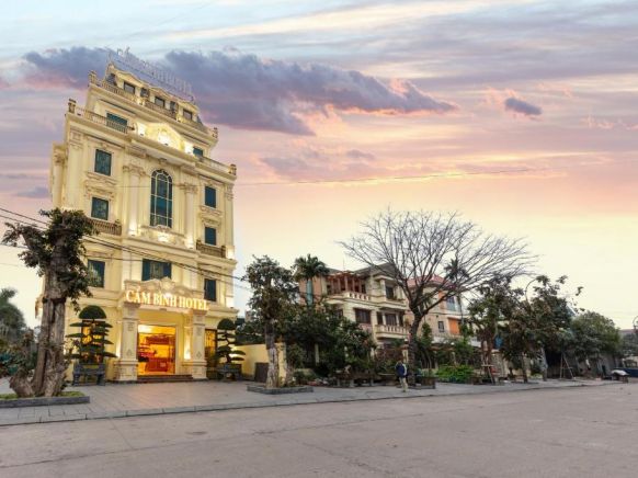 Cẩm Bình Hotel