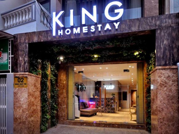 King Homestay Hotel with terrace