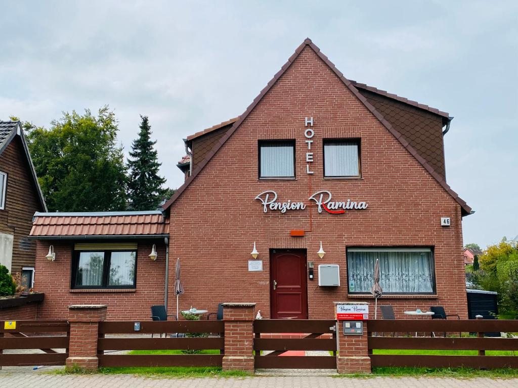 Hotel Pension Pamina, Берлин