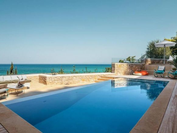 VinBlu Villa just a breath from the sea and the beautiful Agios Nikitas!, Айос-Никитас