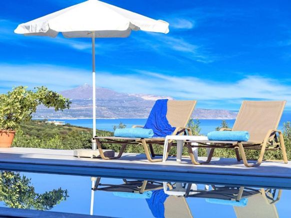 Cretan Family Villa Heated Pool