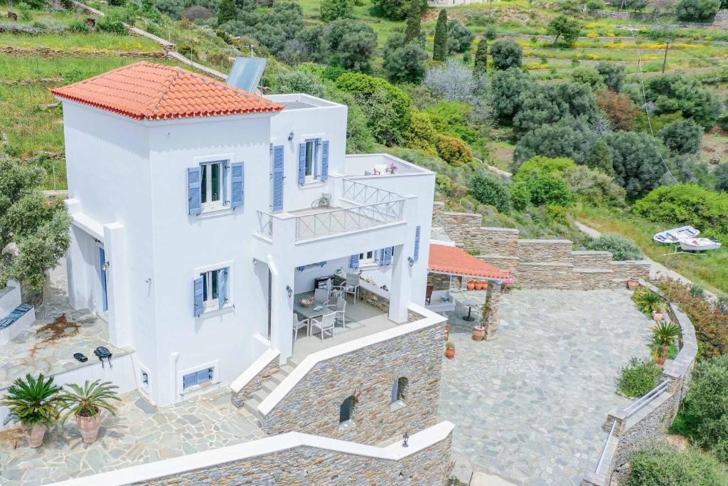 Seaside Villa Diamond - Unlimited Aegean Views, Андрос