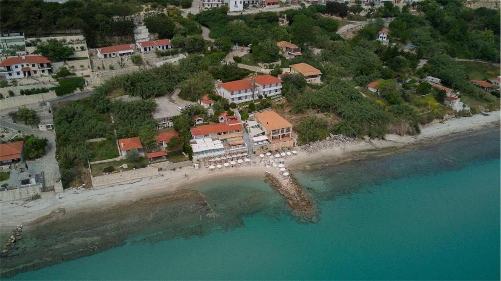White Suites Resort, Афитос